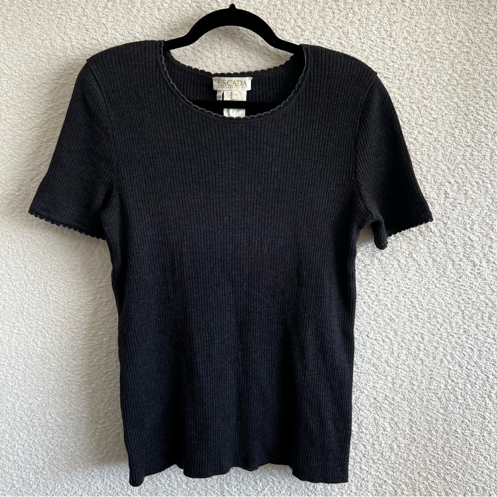 Escada Women’s Vintage‎ New Wool Blend Short Sleeve Knit Shirt Size Large